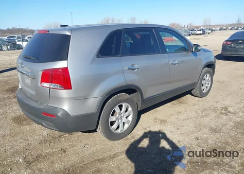 2013 Kia Sorento Lx z USA, uszkodzony, nr VIN 5XYKT3A14DG371705